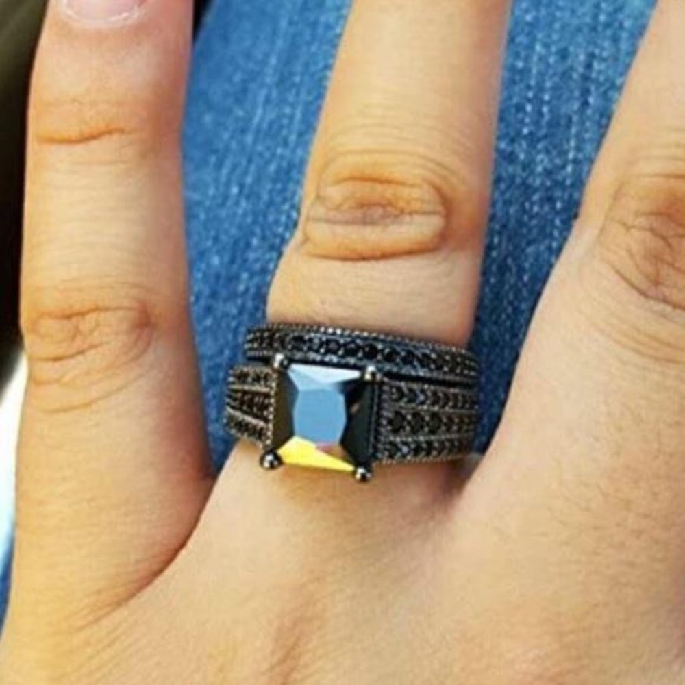 PRINCESS CUT BLACK SAPPHIRE 925 SILVER RING, CUTE RING, SHINY RING. - Picture 6 of 6